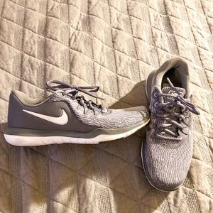 Women’s Nike Sneaker